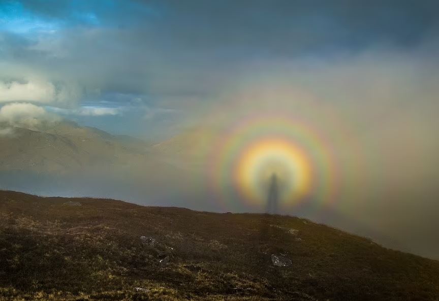 Woman captures ‘Brocken spectre’ on video at ridge in Washington state